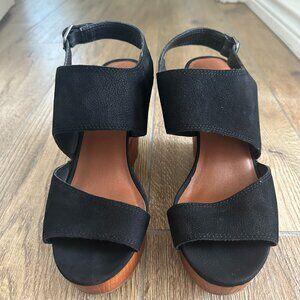 Lucky Brand Latella Wedge Black with Faux Wood Size 8.5